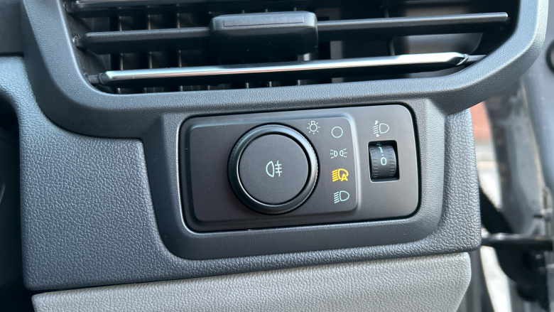 Ford Transit Custom E-320 L1 Rwd 100kW 65kWh H1 Van Limited Auto